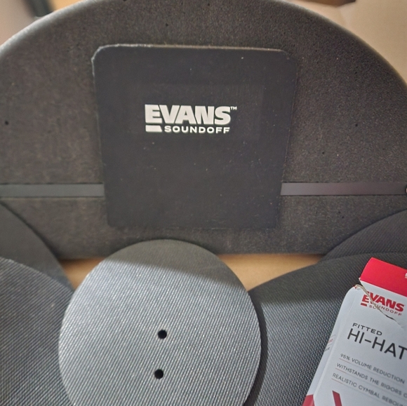 Evans drum kit SoundOff Box Set, Standard size - Picture 13 of 15